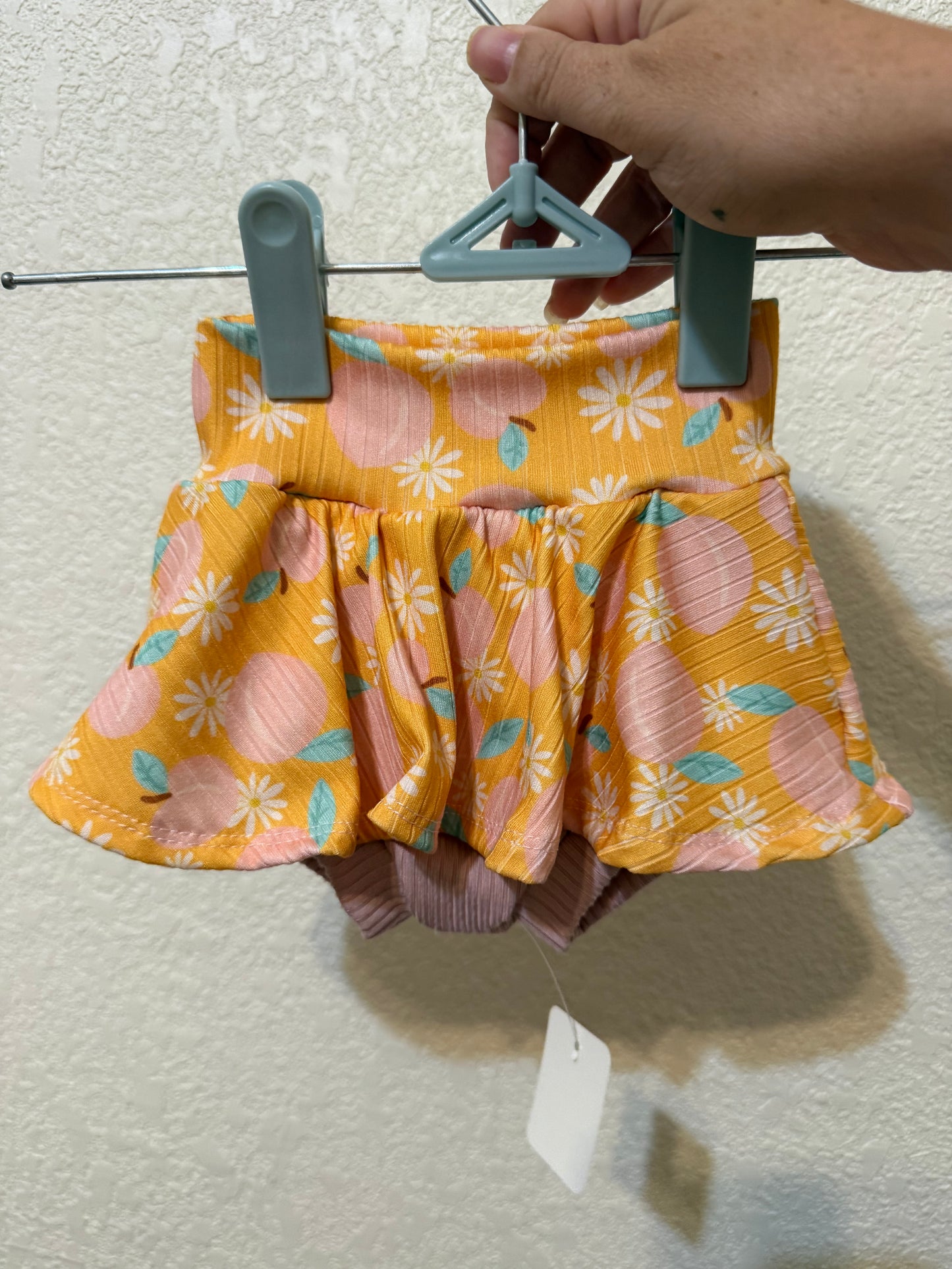 0-3m Peachy Peach Skirted Bummies